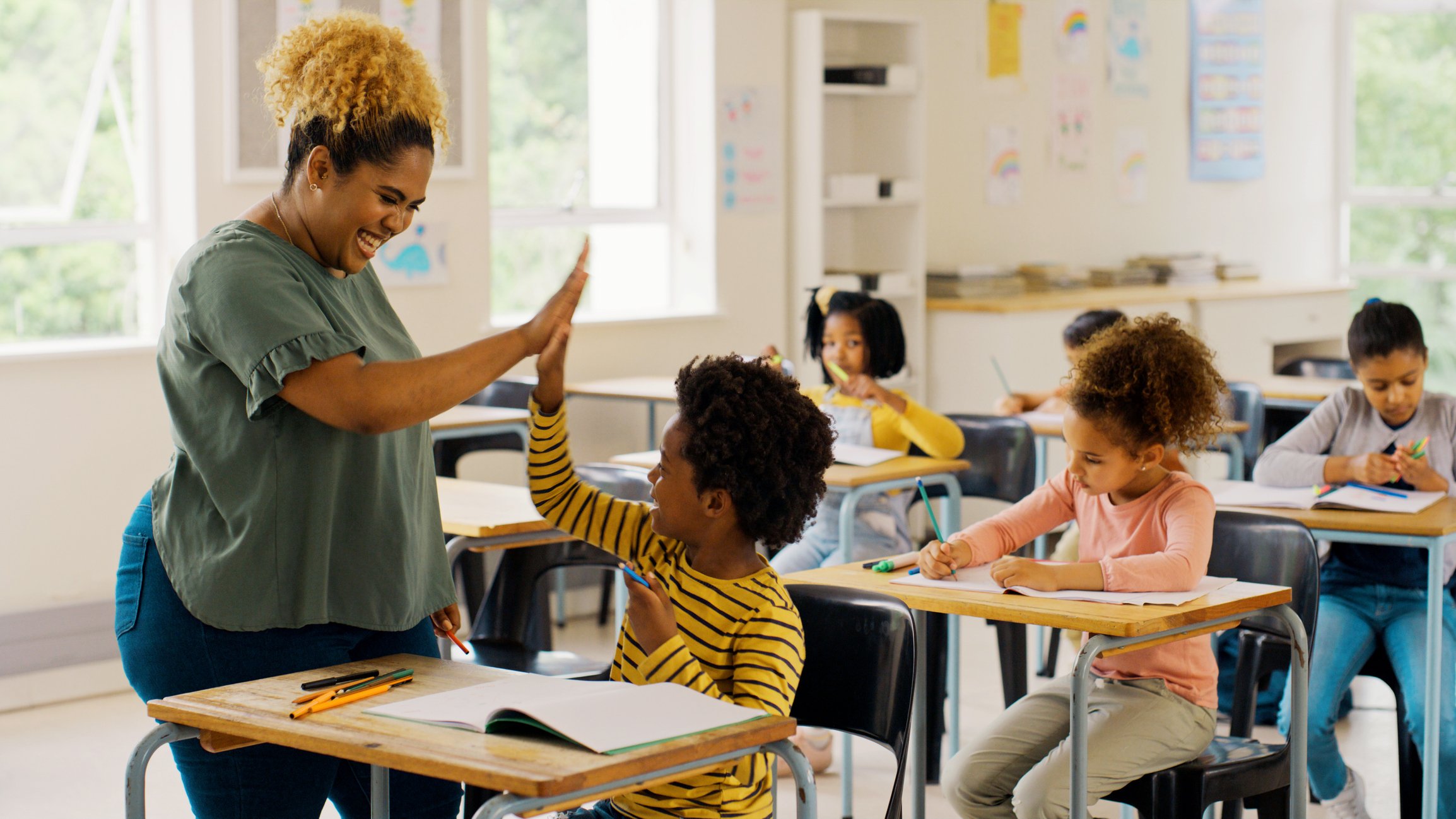 Behavior-Specific Praise in the Classroom: The Complete Guide